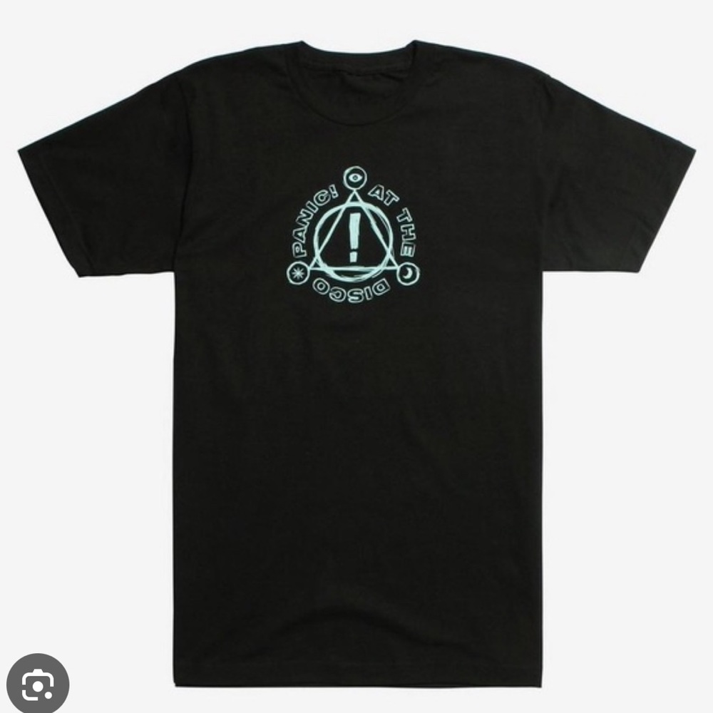 Hot Topic Tee - Picture 4 of 4